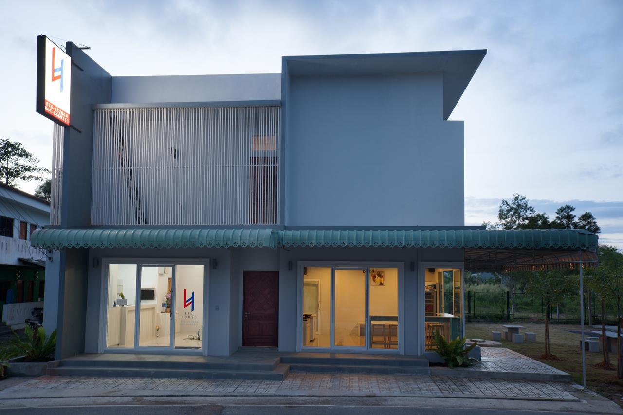 Lin House Hotell Thalang Exteriör bild