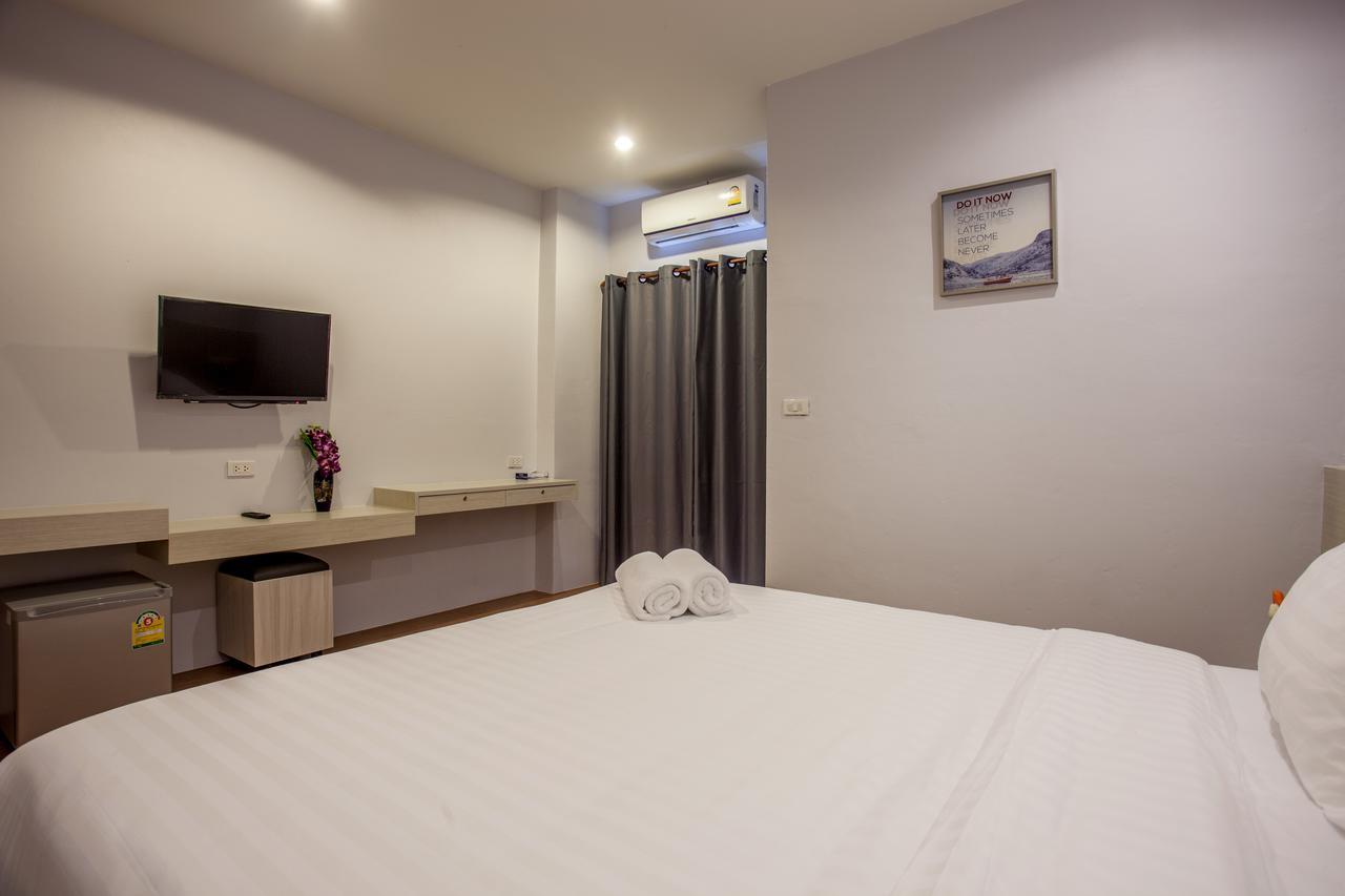 Lin House Hotell Thalang Exteriör bild