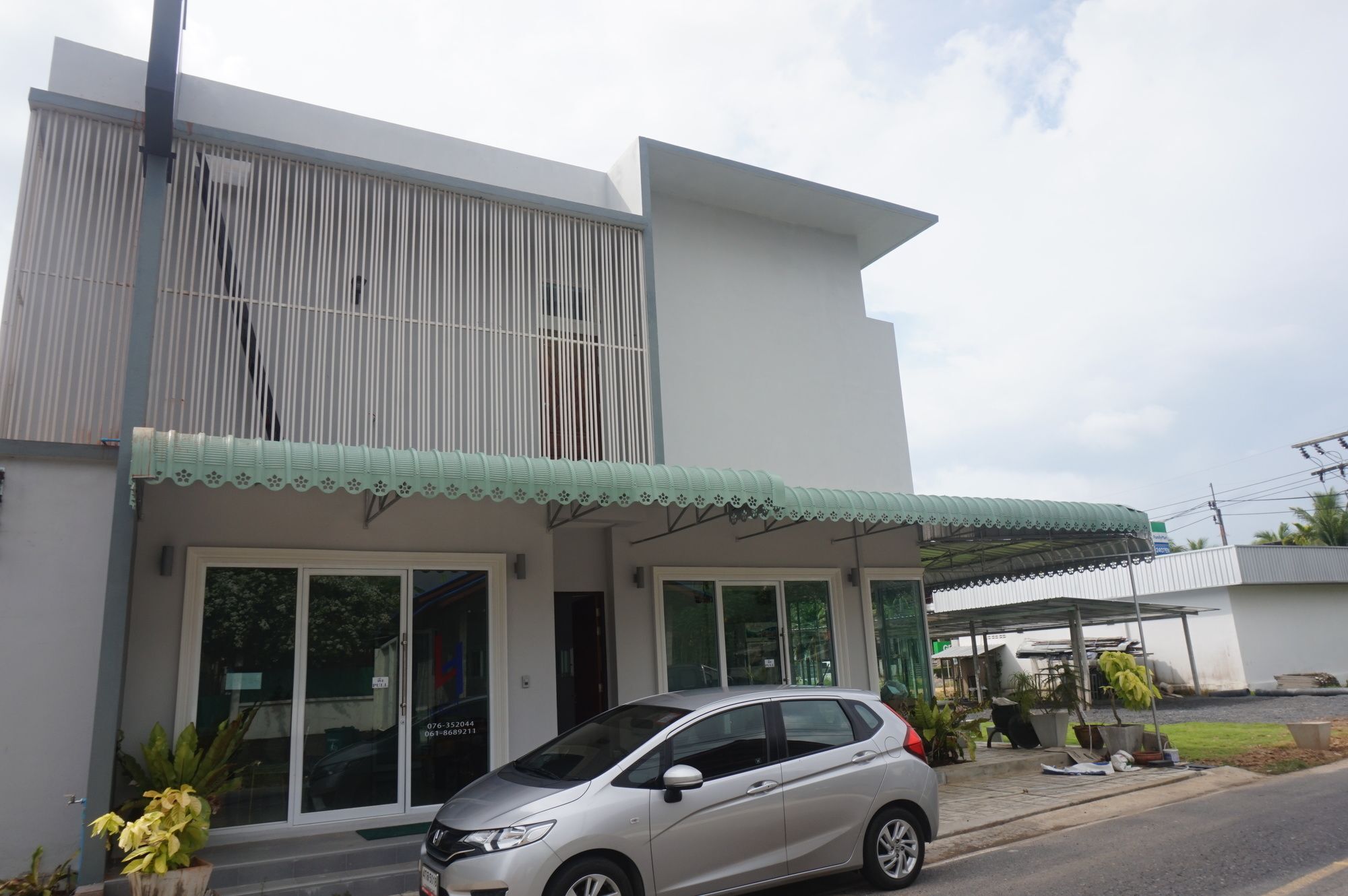 Lin House Hotell Thalang Exteriör bild